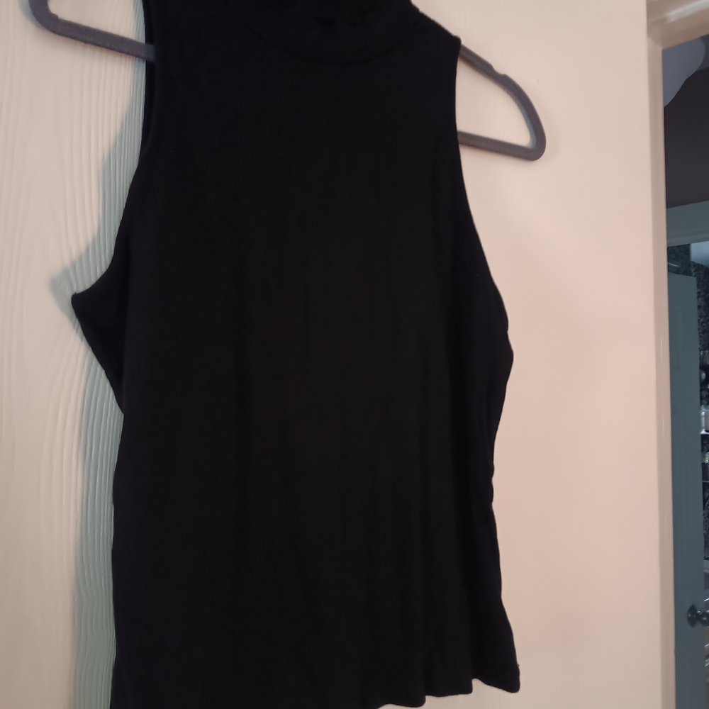 Old Navy Sleeveless Black Tank Top